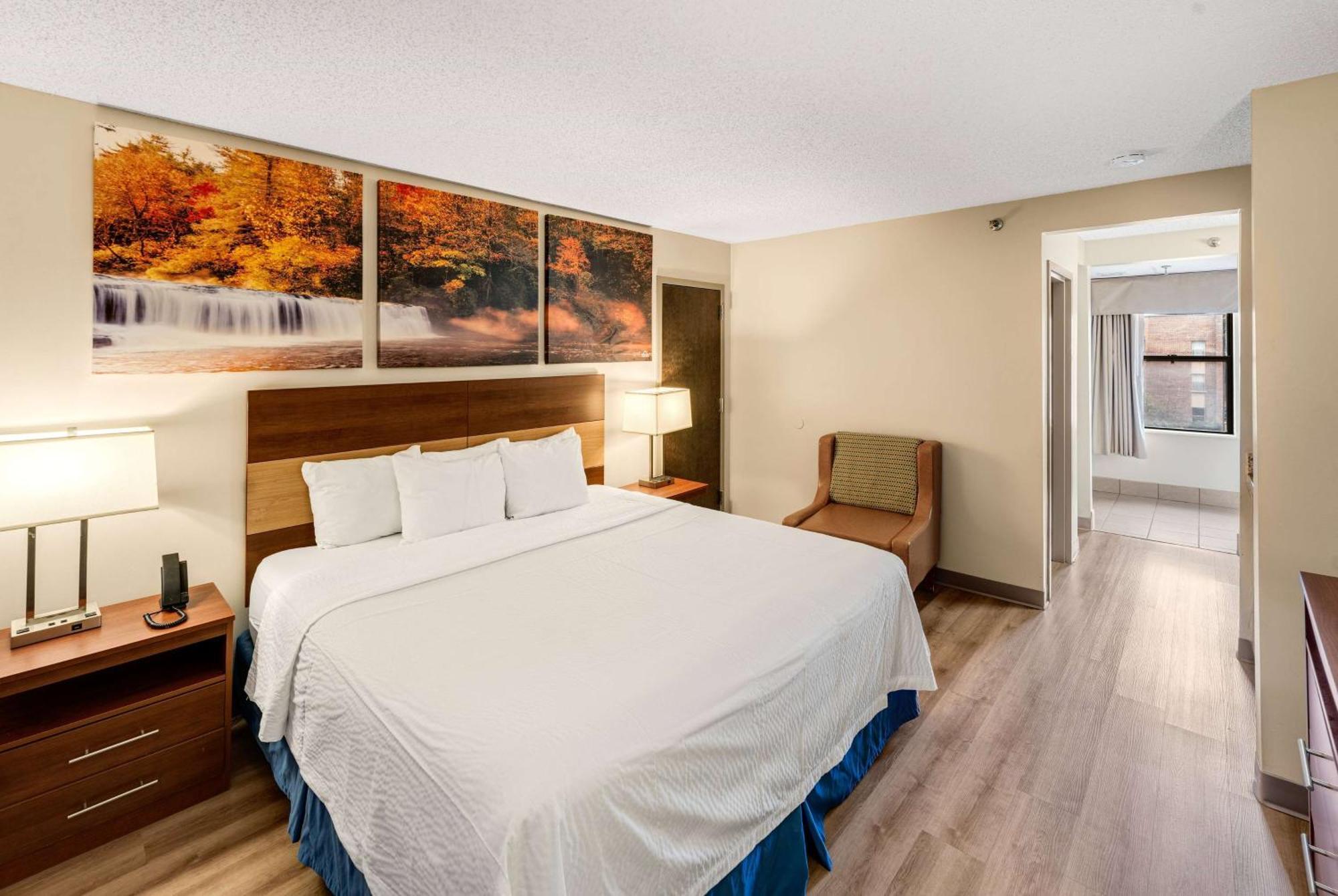 Days By Wyndham Raleigh-airport-research Triangle Park Morrisville