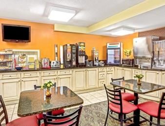 Days By Wyndham Raleigh-airport-research Triangle Park Hotel 2*