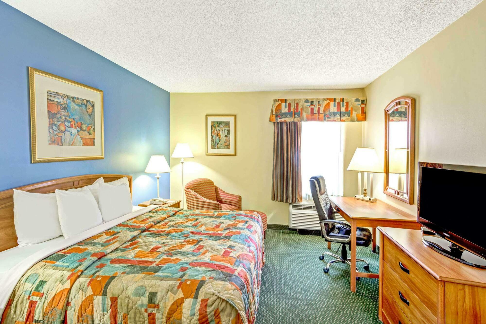 Hotel Days By Wyndham Raleigh-airport-research Triangle Park 2*