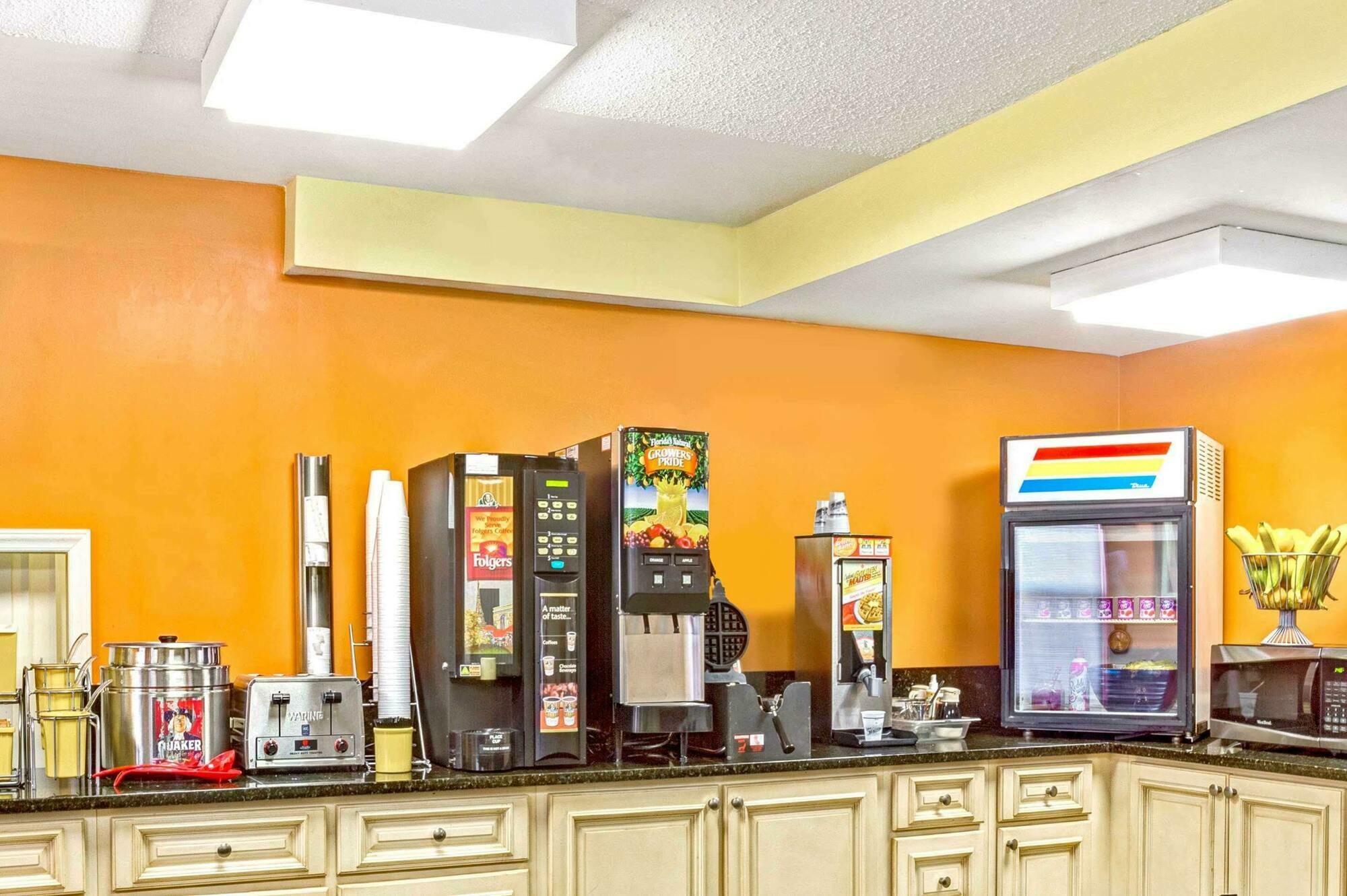 Days By Wyndham Raleigh-airport-research Triangle Park Hotel Morrisville